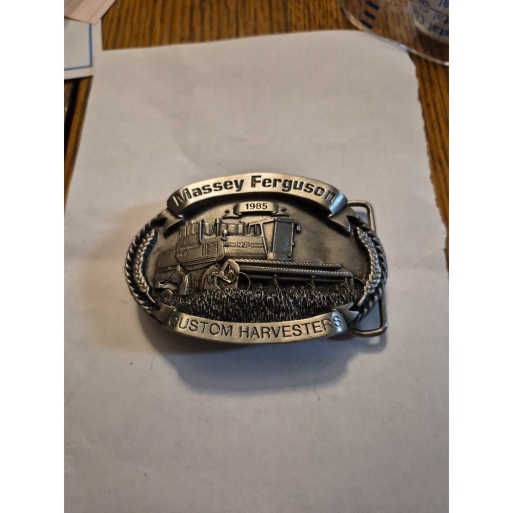Massey Ferguson 1874/2000 Custom Harvesters Combine 1986 Belt Buckle Limited Edi